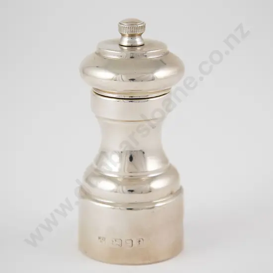 QEII S/S Pepper Mill