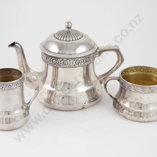 Orivit Three Piece Tea Set