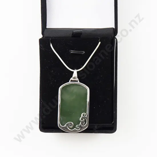 Greenstone S/S Mounted Pendant and chain