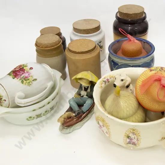 Quantity of China and Ceramics