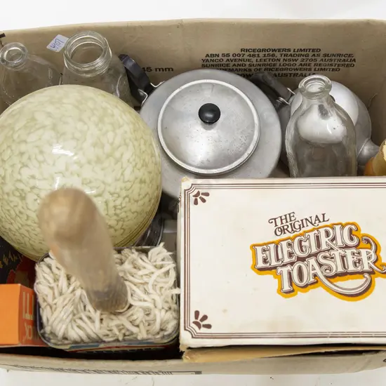 Box of Assorted Vintage Items