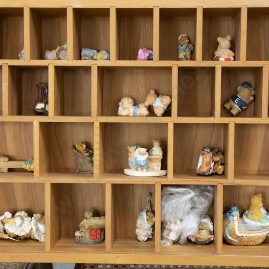 Collection Resin Teddy Bear Ornaments with Display Cabinet