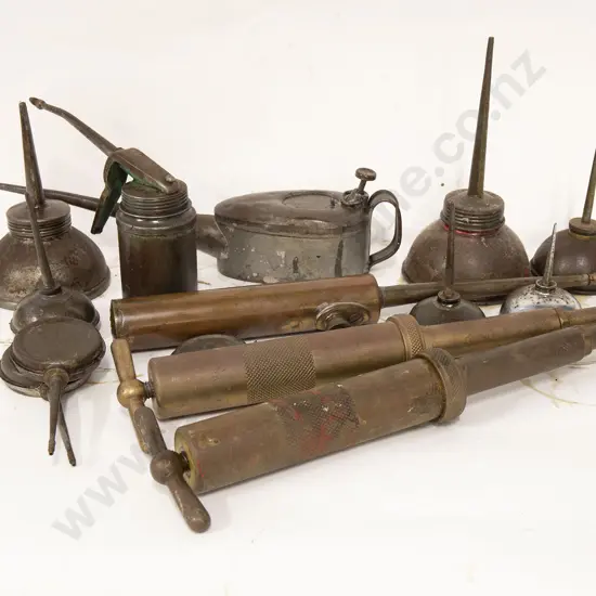 Collection Oil Cans & Grease Guns
