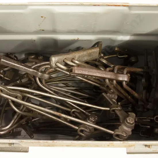 Qty Chain Wire Strainers