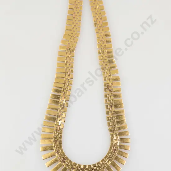 18ct Fancy Necklace