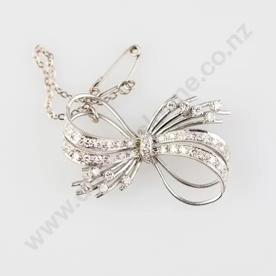 18ct White Gold 42stone Diamond Bow Spray Brooch
