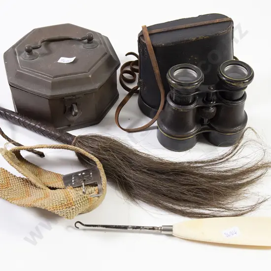 Mixed Lot; leather bound horse hair fly whisk