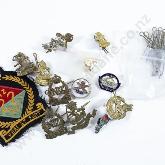 NZ Military Cap and Sweetheart Badges