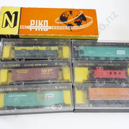 N Gauge Two Piko Diesel Locomotives and six rolling stock wagons