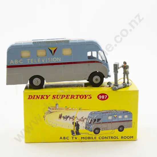 Boxed Dinky 987