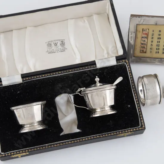 Cased S/S Part Cruet Set