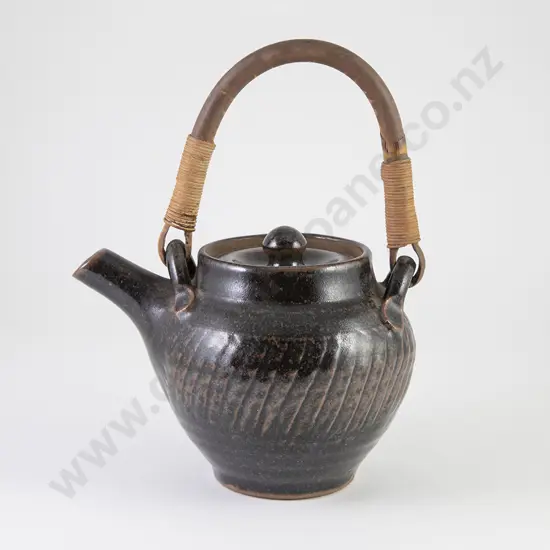 Mirek Smisek Teapot