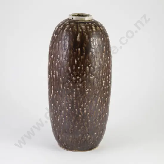Len Castle Early Elongated Ovoid Vase