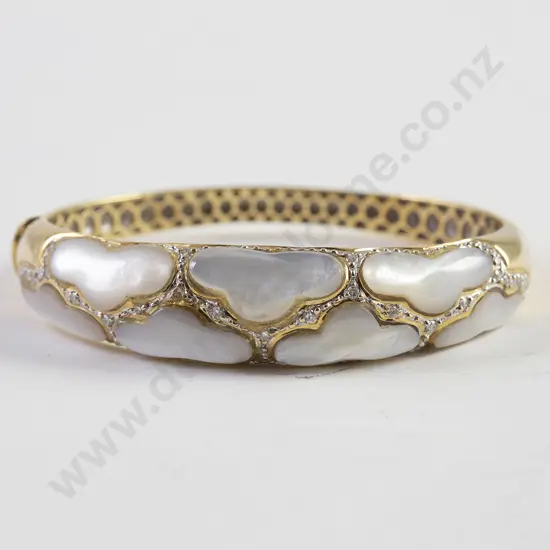 18ct MOP and Diamond Hinged Snap Bracelet