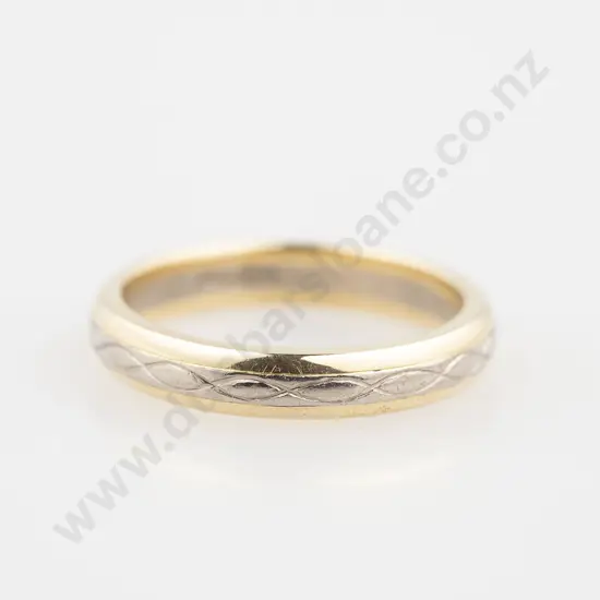 18ct Wedding Band