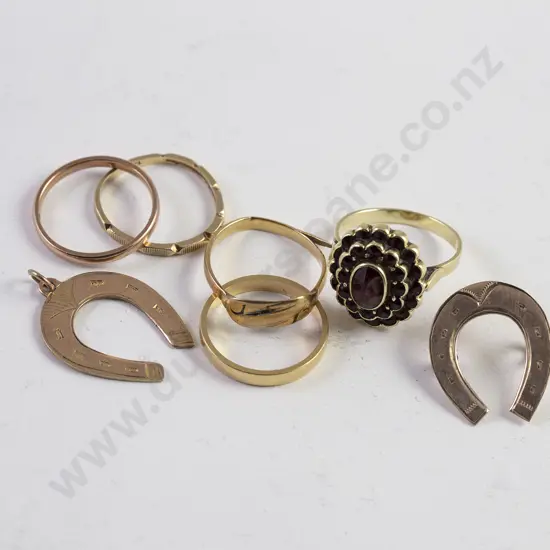 Two 18ct Wedding Bands