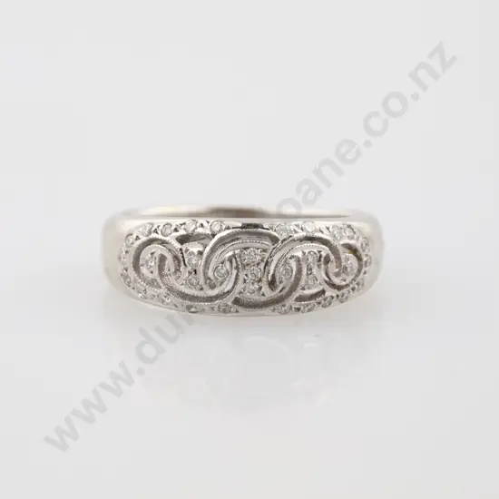 18ct White Gold 33stone Diamond Fancy Band Ring