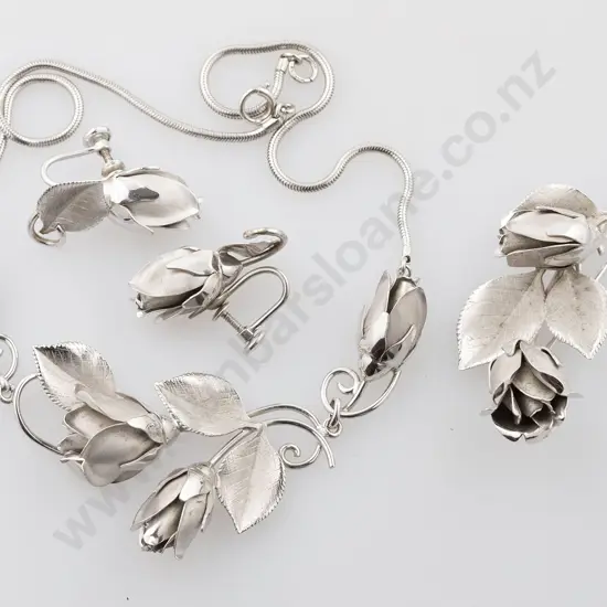 S/S Flower Spray Suite