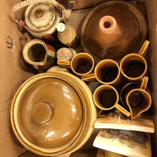 Box of Assorted Pottery and Stoneware