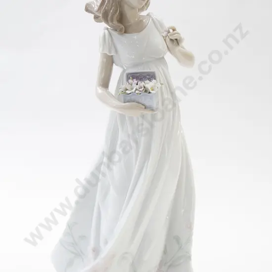 Large Lladro Figure Girl with Flowers