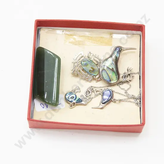 Qty of Paua and Greenstone Jewellery