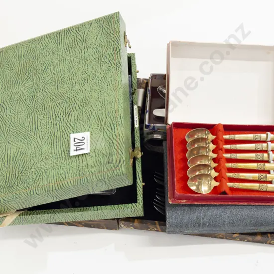 Qty of Boxed S/P Cutlery