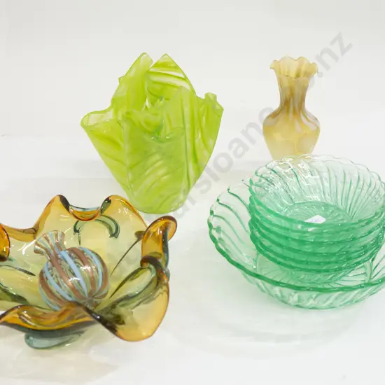 Quantity of Various Art Glass and Uranium Glass Bowl and Dishes