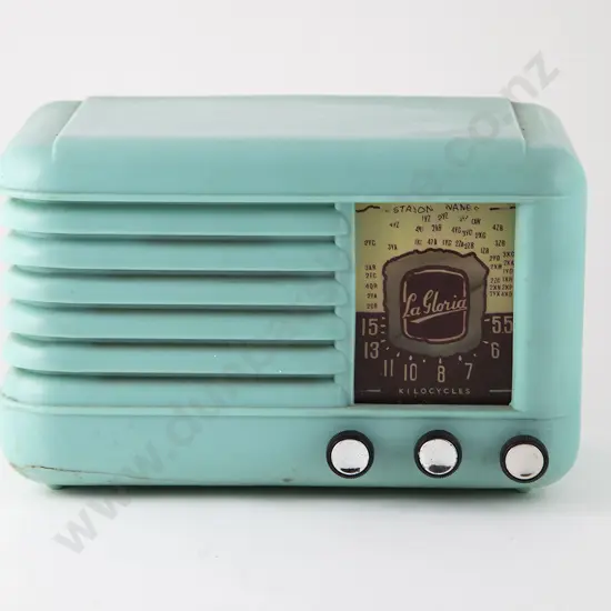 La Gloria Turquoise Bakelite Radio
