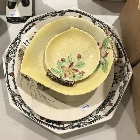 Quantity of China incl Carlton Ware