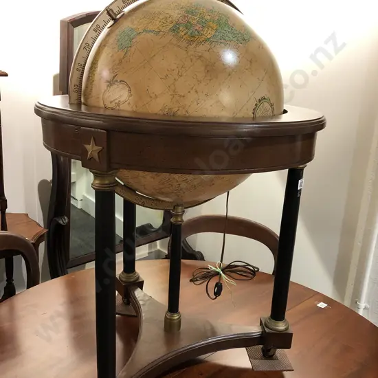 Globe on Stand (electrified)