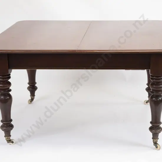 Good Victorian Mahogany Extension Dining Table