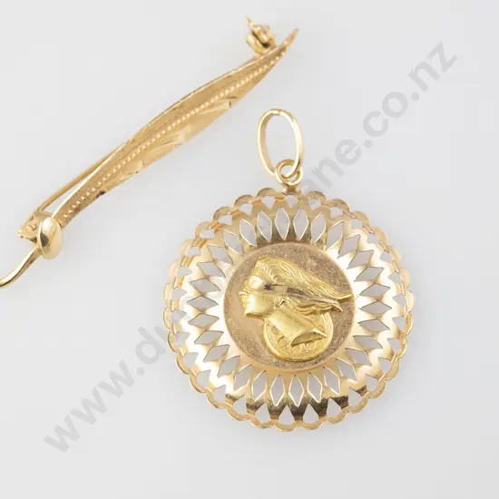 18ct Circlet Pendant and Brooch