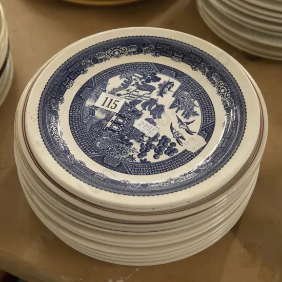 Qty of NZ Retro Dinner Plates