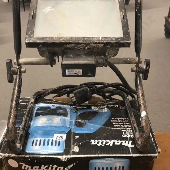 Makita Router & Floodlight