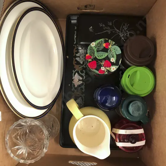 Box Asst incl. Inlay Tray in Box together with Coffee Plungers etc