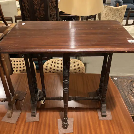 Sutherland Tea Table