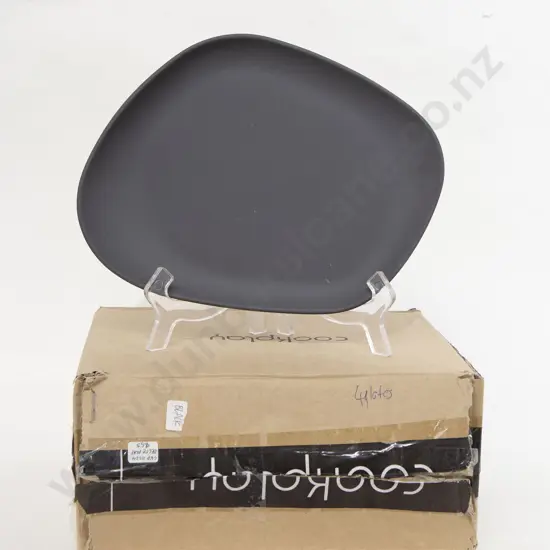 Four Yayoi Beltz Flat Dishes Charcoal