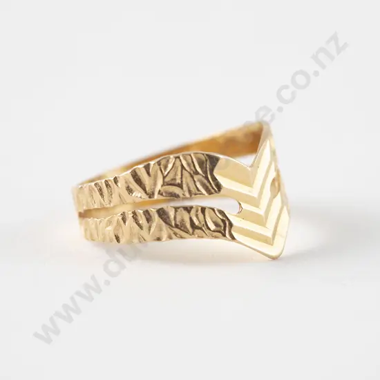 18ct Double Shank Fancy Band Ring