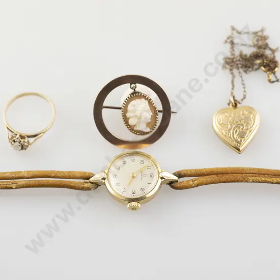 9ct Star Cluster Imitation Diamond Ring