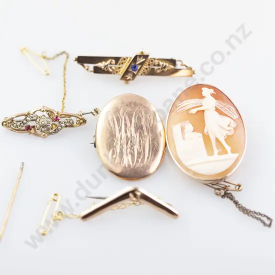 Five Victorian 9ct Brooches