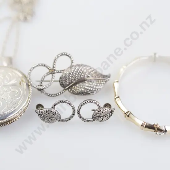 9ct on S/S Bamboo Hinged Snap Bangle