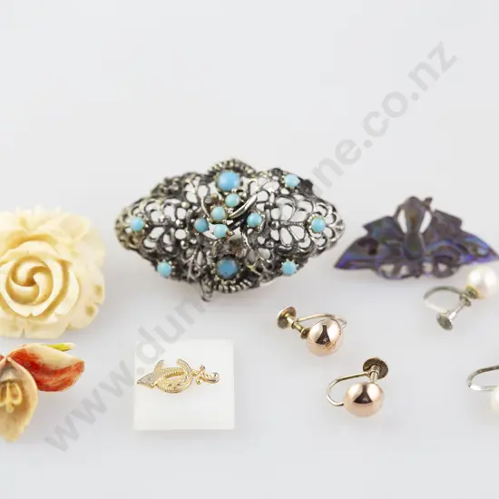 Pair 9ct Dome Earrings