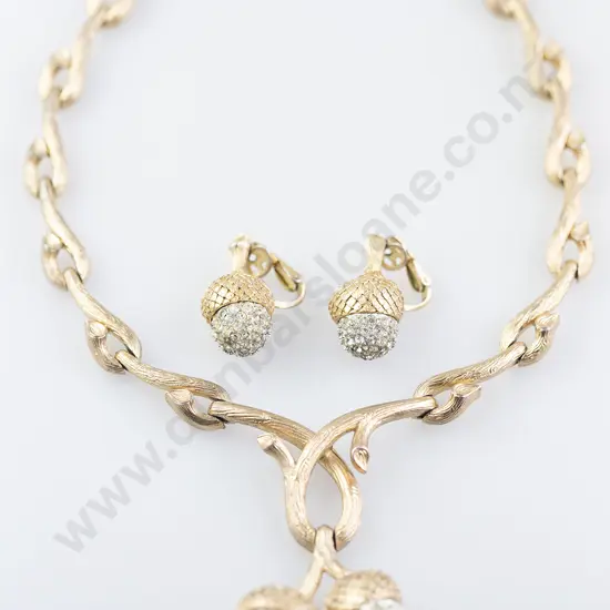 Mid C20th Trifari Gold Plate and Diamontes Necklace