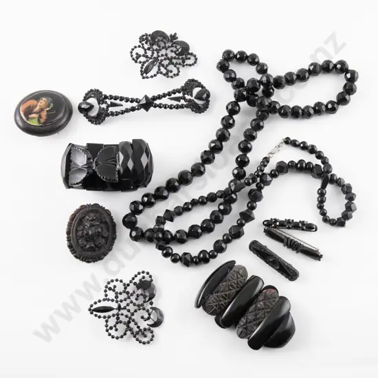 Collection Victorian Jet and French Jet Jewellery