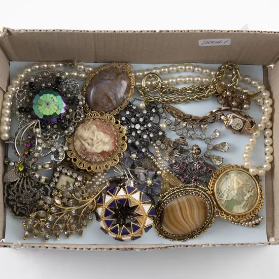 Collection Vintage Costume Jewellery