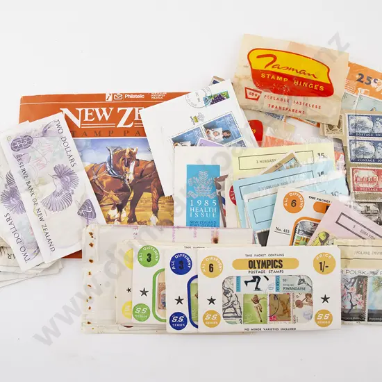 Qty NZ and World Bank Notes