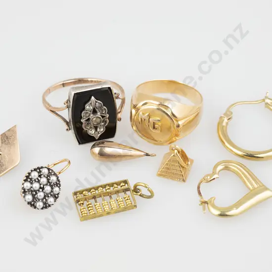 Various 9ct Gold Jewellery
