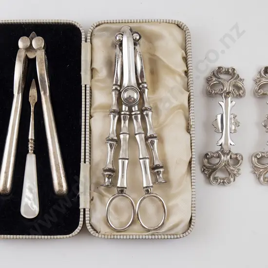 Cased Pair S/P Nutcrackers With MOP Handled Pick