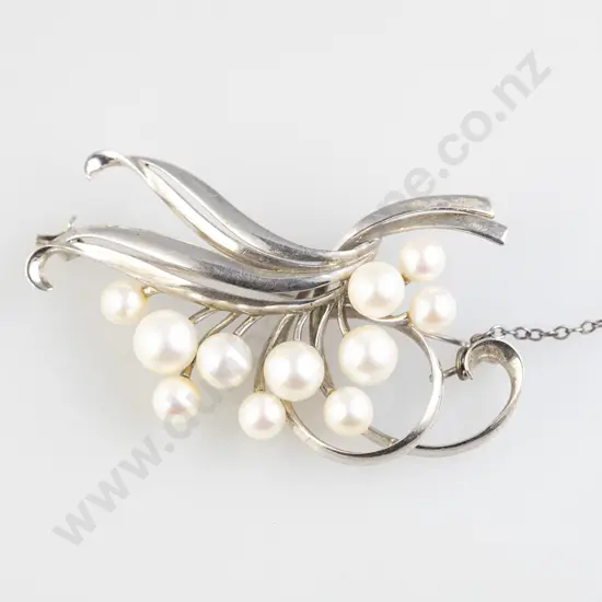 Mikimoto Eleven Cultured Pearl Spray Brooch
