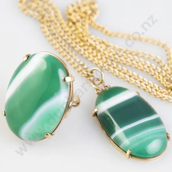 9ct Green Striated Agate Dress Ring